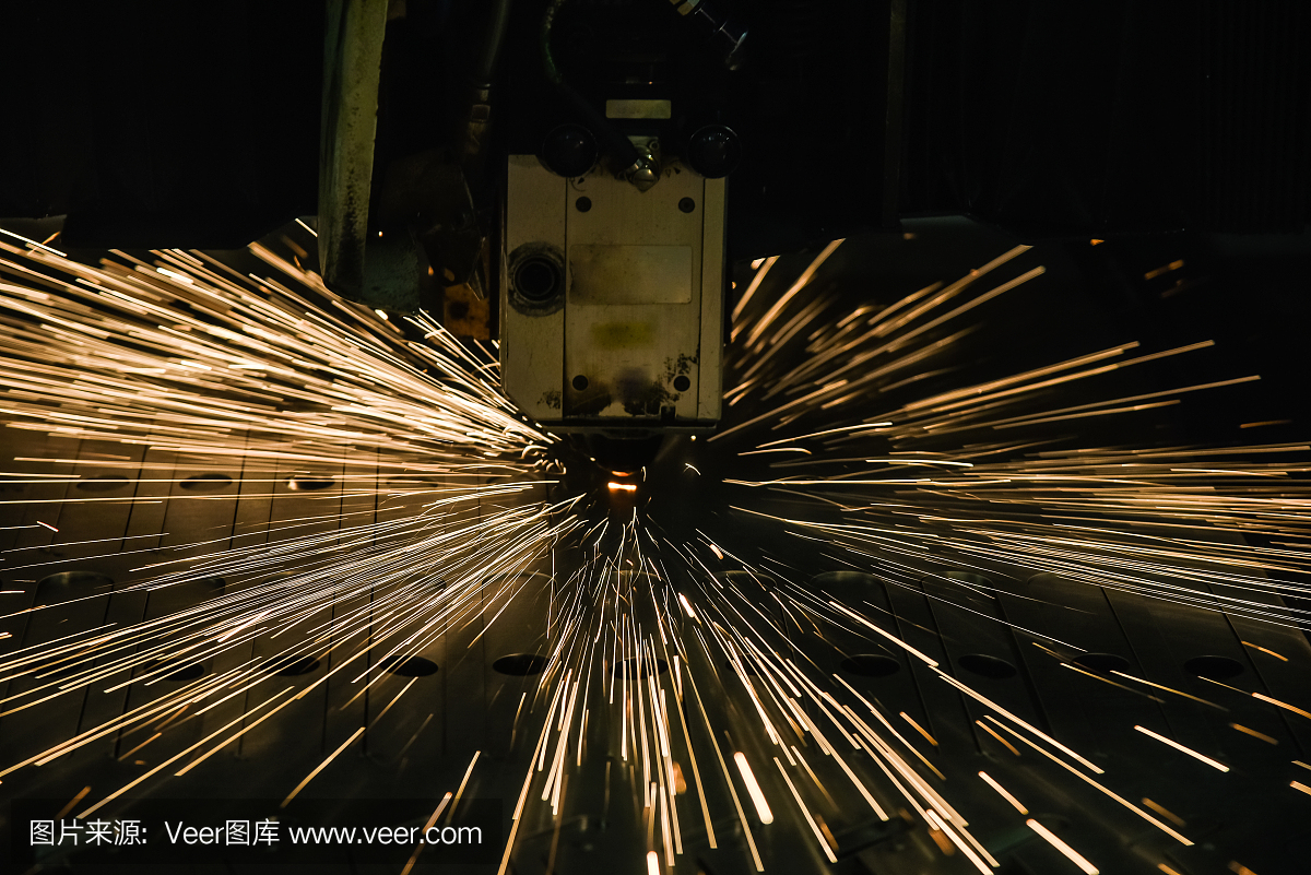 工业激光切割加工制造技术的平板金属材料与火花